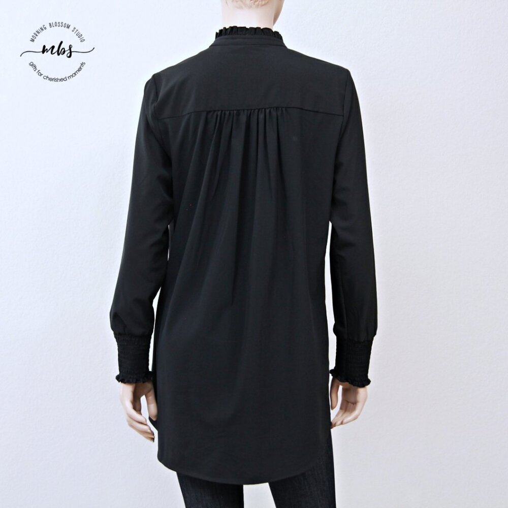 Soft Surroundings Ruffle Collared Long Sleeve But… - image 6